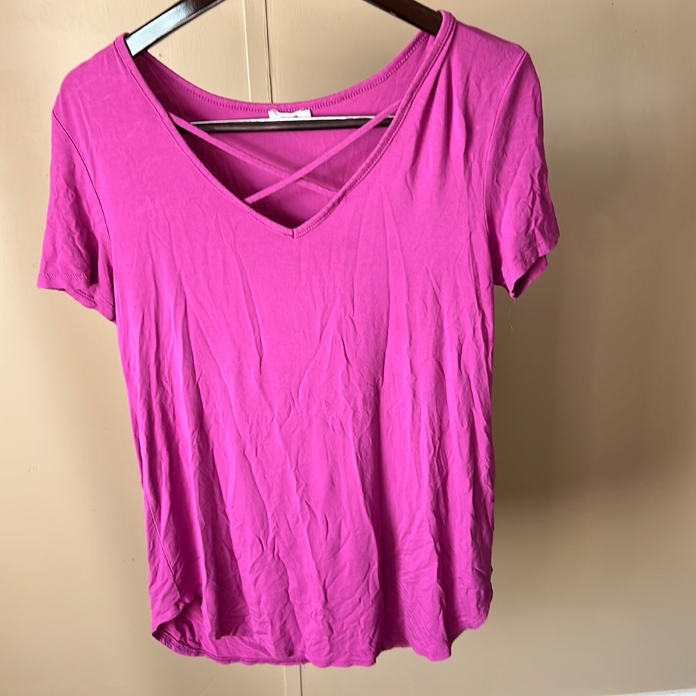 Fuchsia piko top